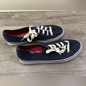 8.5 women’s navy blue keds